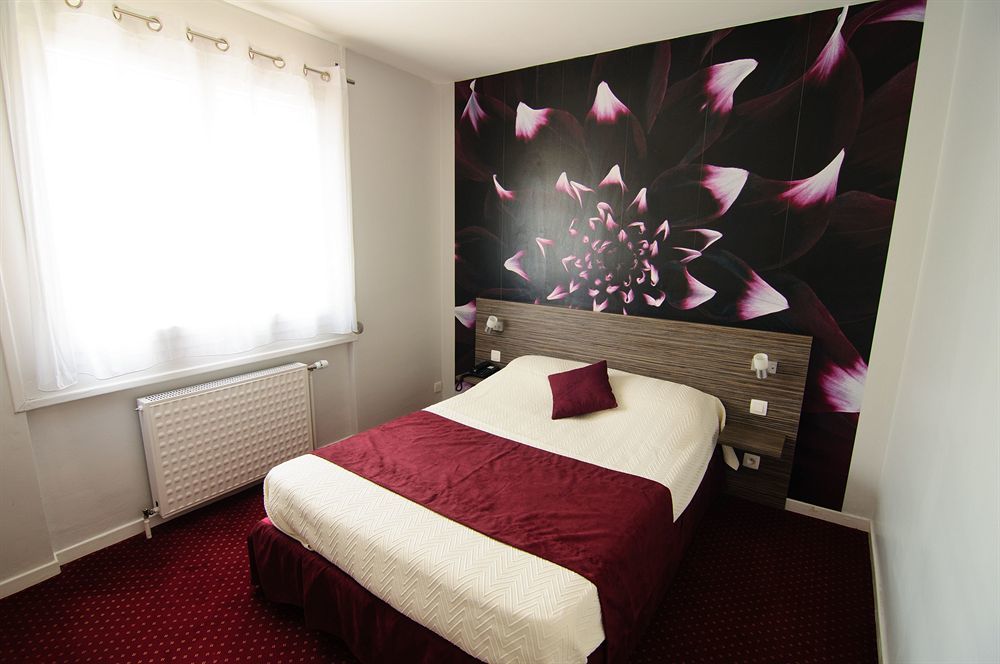 The Originals City, Hotel Dau Ly, Lyon Est Bron Exterior foto